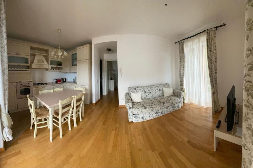 Vista Lago Panoramica Colonno Zewnętrze zdjęcie